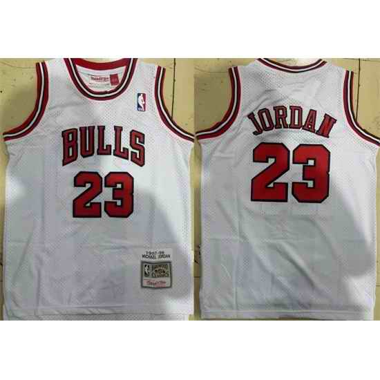 Men Chicago Bulls #23 Michael Jordan White 1997 98 Stitched JerseyA